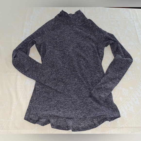 Lululemon Warm Your Core Long Sleeve Tee Heathered Black size 6 - Picture 4 of 14